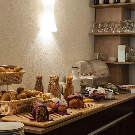 Rheinhotel Arte Otel